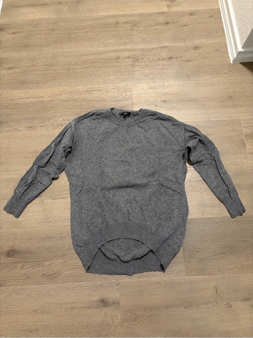 women’s Gray Crewneck Button-Sleeve Sweater